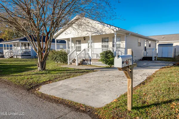 $1,400 | 197 Bellman Street, Biloxi, MS 39530