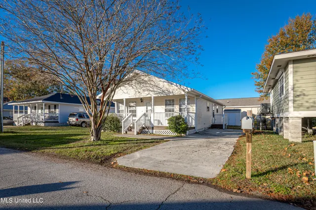 $1,600 | 197 Bellman Street, Biloxi, MS 39530
