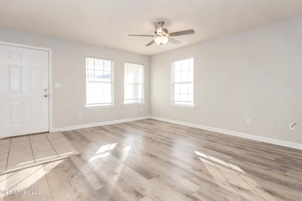 $1,400 | 197 Bellman Street, Biloxi, MS 39530