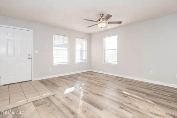 $1,400 | 197 Bellman Street, Biloxi, MS 39530