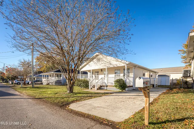 $1,600 | 197 Bellman Street, Biloxi, MS 39530