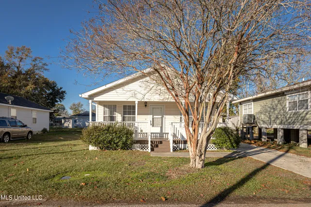 $1,600 | 197 Bellman Street, Biloxi, MS 39530