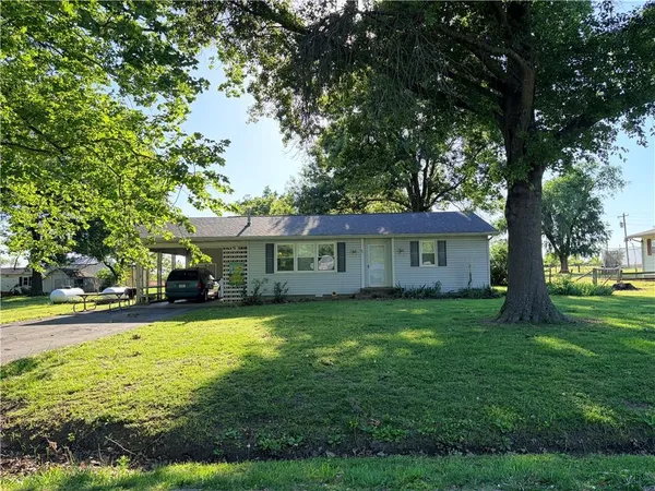 $159,900 | 97 Southwest 5th Lane, Lamar, MO 64759