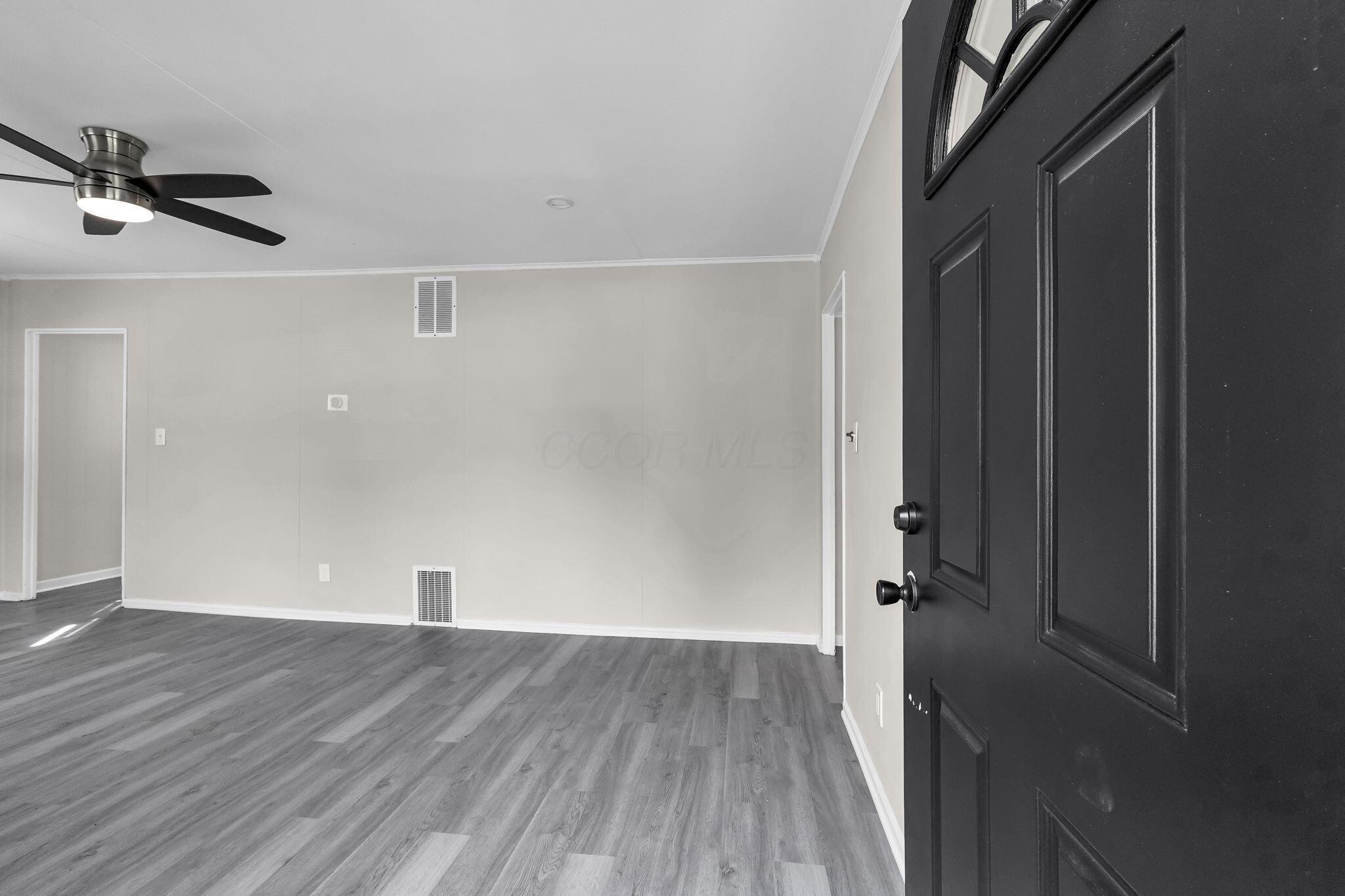 442 South Hampton Road Columbus, OH 43213 - Photo 7 of 29