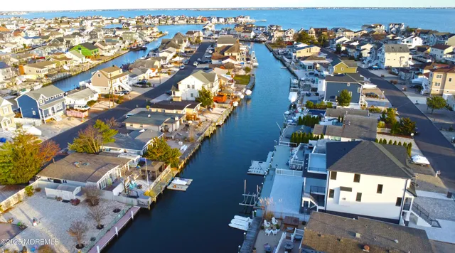 $1,895,000 | 316 Silver Lagoon Drive, Toms River, NJ 08753