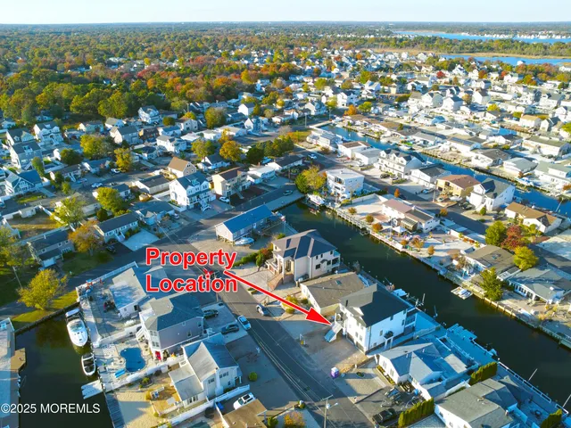 $1,895,000 | 316 Silver Lagoon Drive, Toms River, NJ 08753