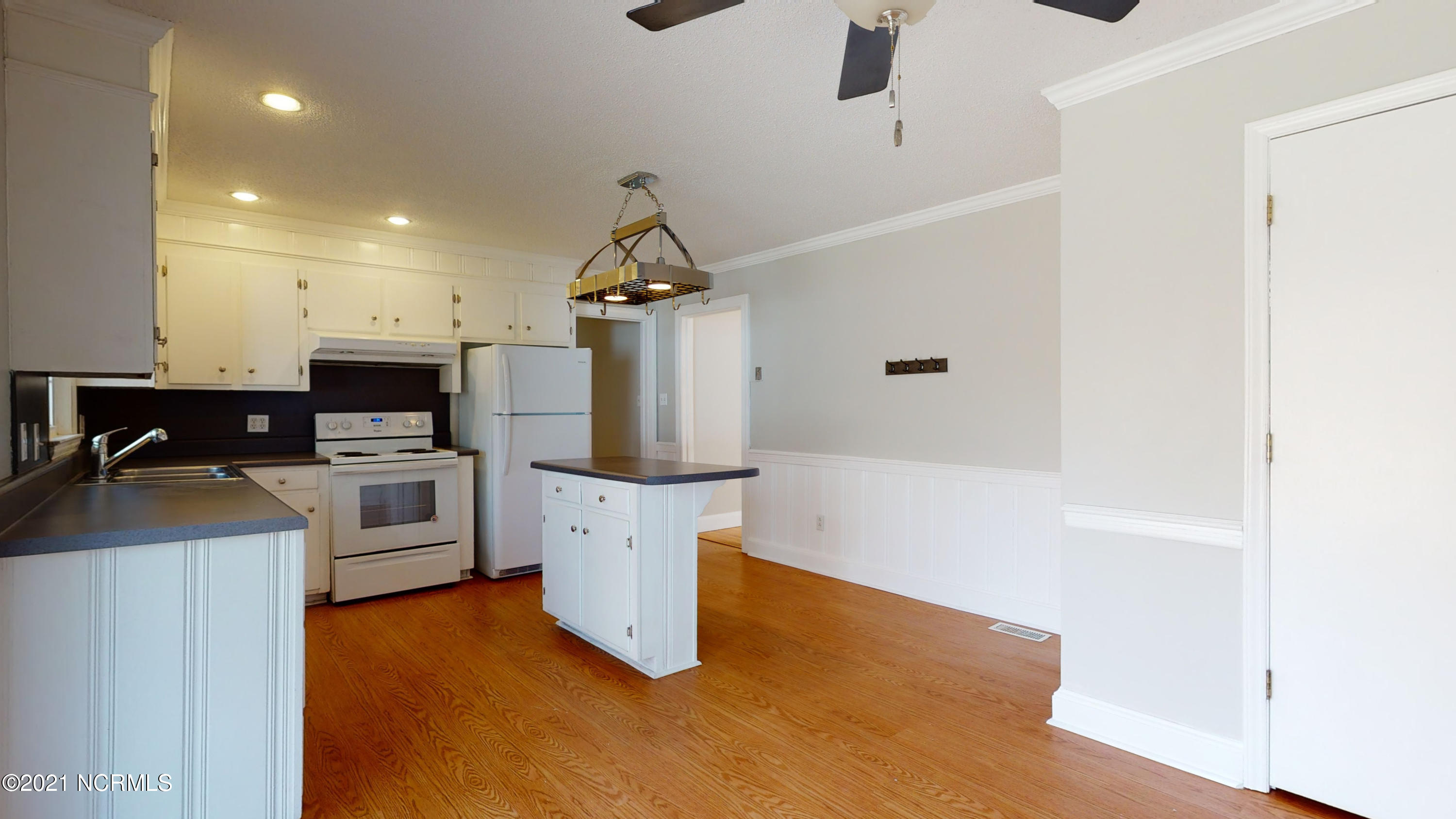207 Kent Road Greenville, NC 27858 - Photo 14 of 33 207 Kent Road-24