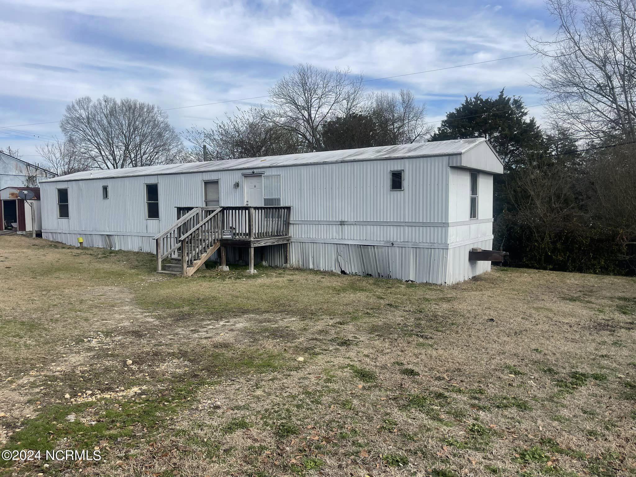110 Safie 3rd Street Rockingham, NC 28379 - Photo 1 of 17 m