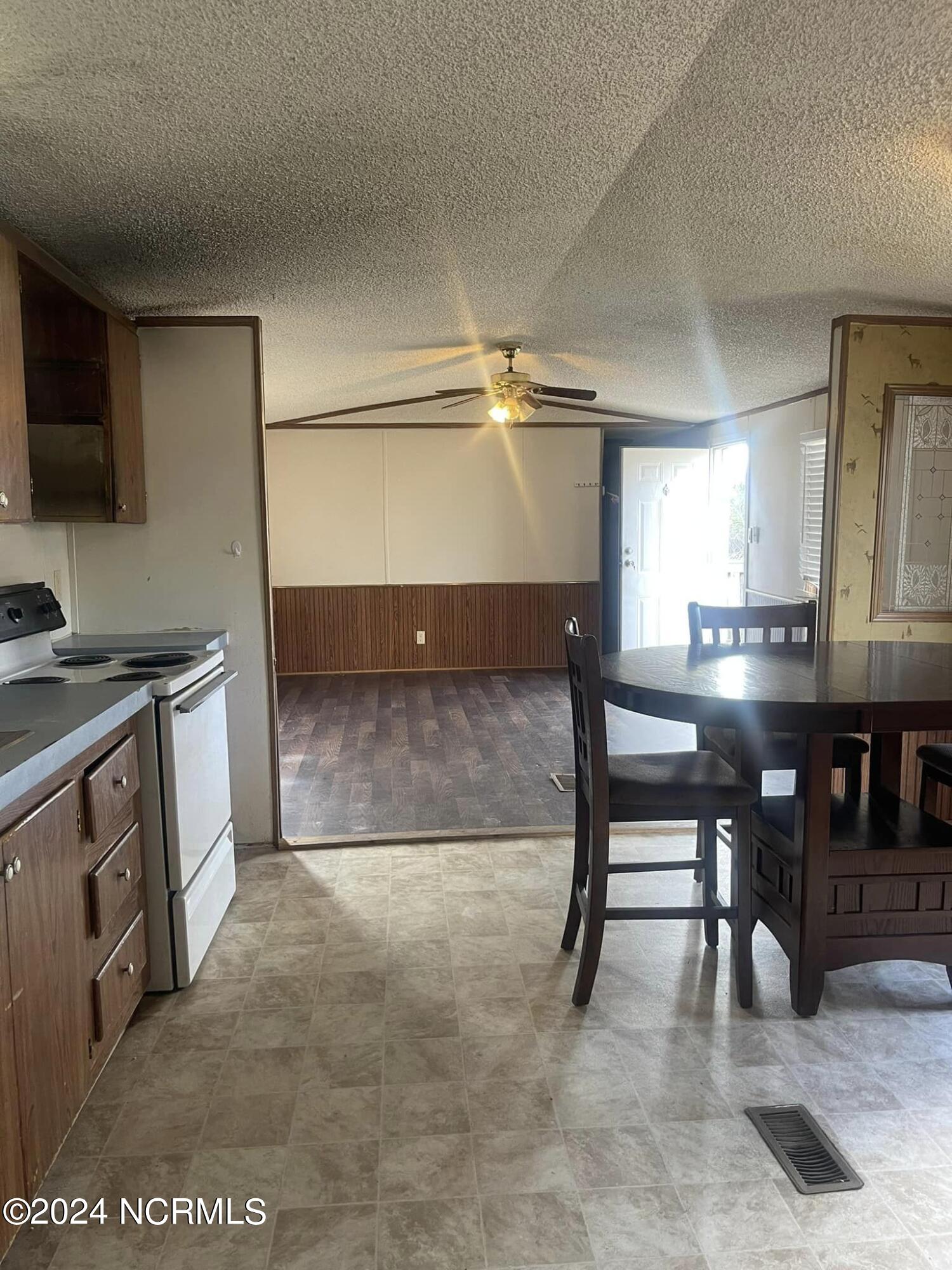 110 Safie 3rd Street Rockingham, NC 28379 - Photo 5 of 17 424680010_874191194497656_14994333037519