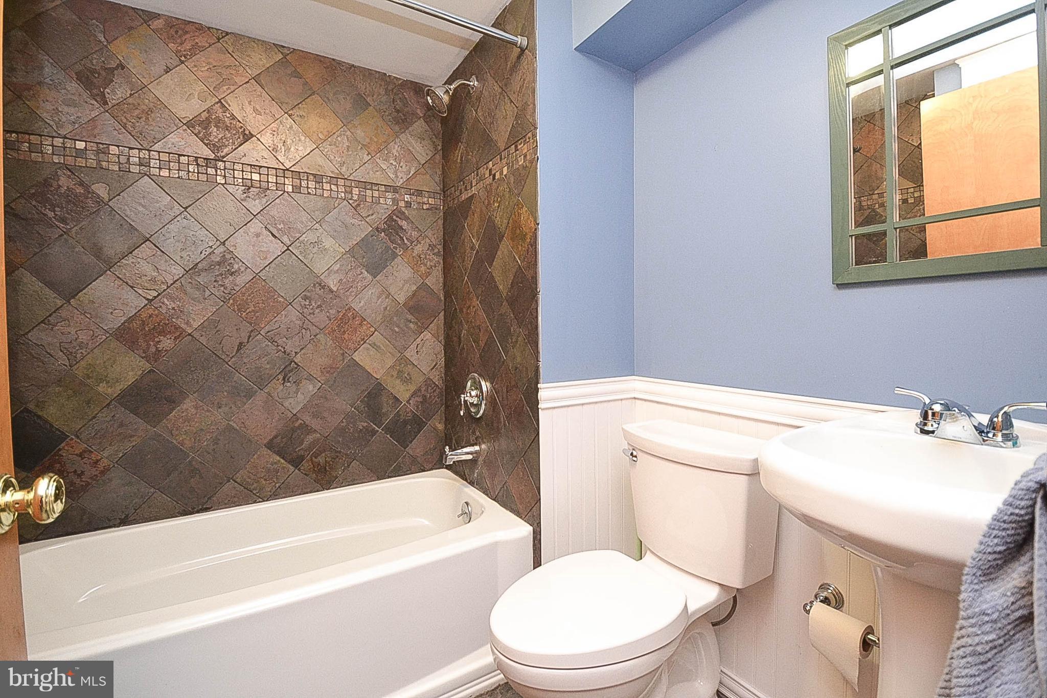 8526 Edgewood Church Road Frederick, MD 21702 - Photo 13 of 17 Bath
