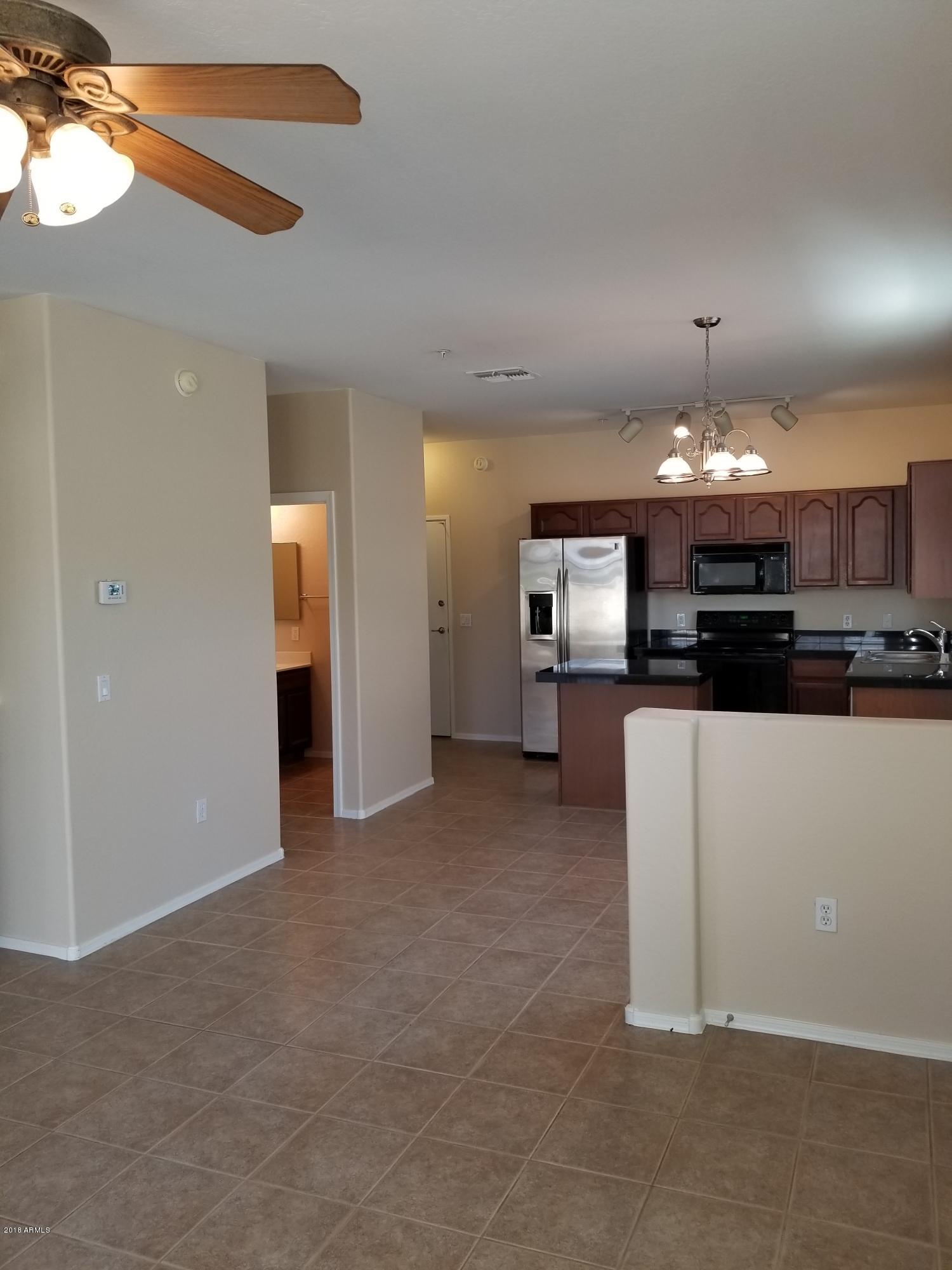 2150 East Bell Road, Unit 1115 Phoenix, AZ 85022 - Photo 7 of 20 Great Room Living