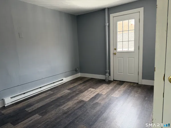 $1,695 | 139 North Main Street, Unit 2, Winchester, CT 06098