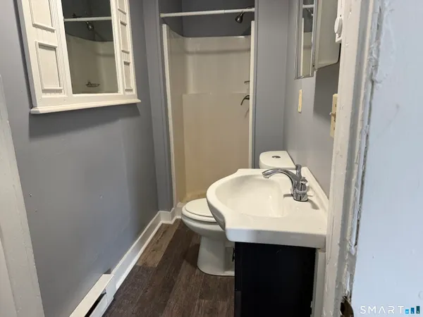 $1,695 | 139 North Main Street, Unit 2, Winchester, CT 06098