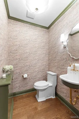 $2,695,000 | 61 Lake Forest Drive, St. Louis, MO 63117