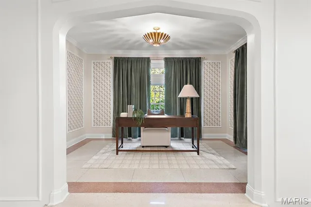 $2,695,000 | 61 Lake Forest Drive, St. Louis, MO 63117