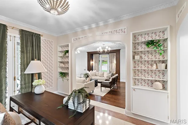 $2,695,000 | 61 Lake Forest Drive, St. Louis, MO 63117