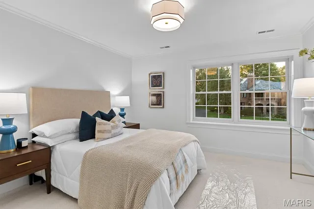 $2,695,000 | 61 Lake Forest Drive, St. Louis, MO 63117