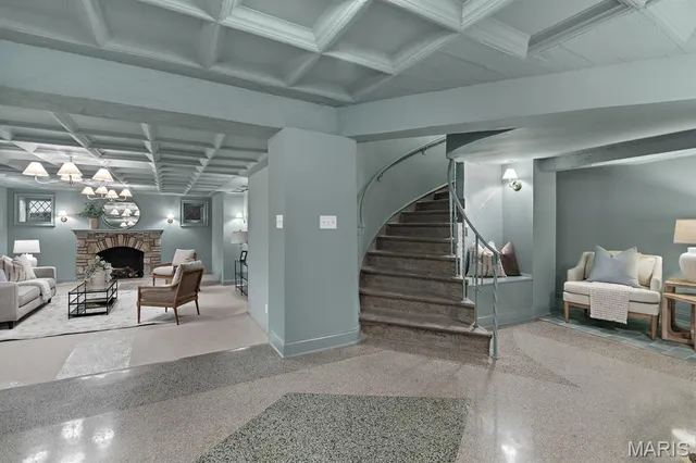 $2,695,000 | 61 Lake Forest Drive, St. Louis, MO 63117