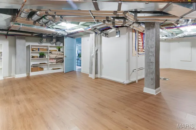 $2,695,000 | 61 Lake Forest Drive, St. Louis, MO 63117