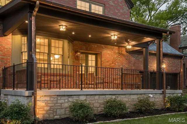 $2,695,000 | 61 Lake Forest Drive, St. Louis, MO 63117