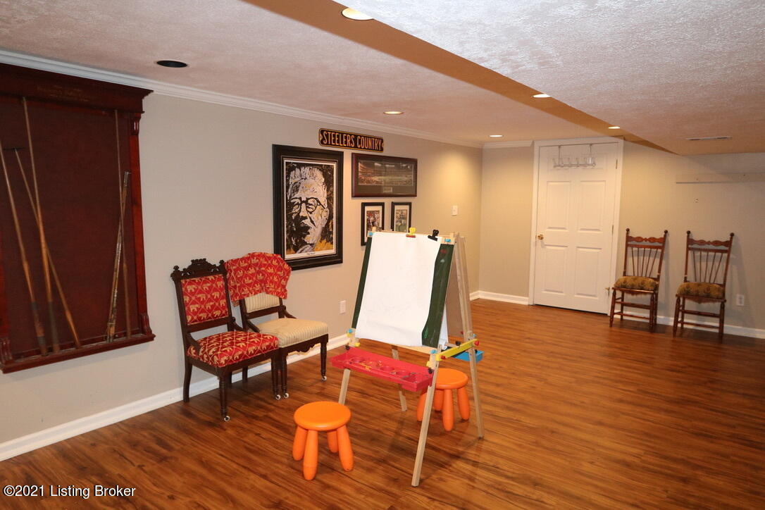 303 South Chadwick Road Louisville, KY 40222 - Photo 45 of 55 UNADJUSTEDNONRAW_thumb_690a