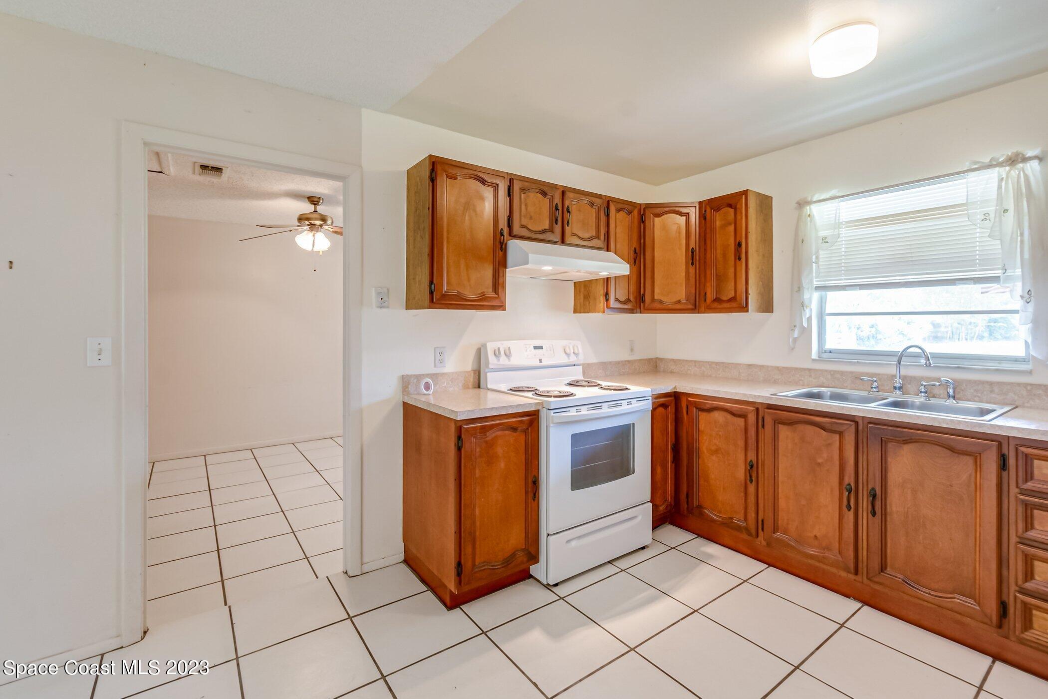 6095 Elgin Road Cocoa, FL 32927 - Photo 9 of 28 6095-Elgin-212.jpg-SMALL