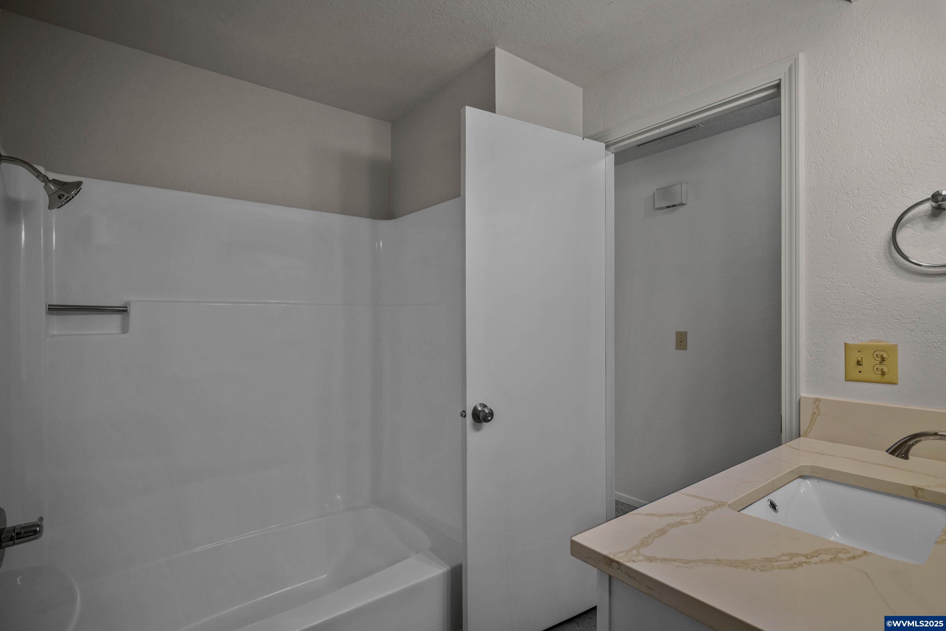 450 Flint Ridge Street Southeast Salem, OR 97306 - Photo 23 of 31 Gallery Image 23