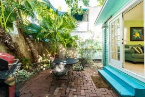 $5,500 | 810 B Pearl Street, Unit B, Key West, FL 33040