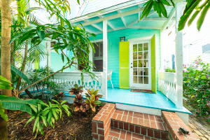 810 B Pearl Street, Unit B Key West, FL 33040 - Photo 2 of 13 F229BBBE-90B3-4D21-972F-9CD0EE94AB92