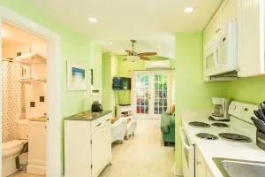 $5,500 | 810 B Pearl Street, Unit B, Key West, FL 33040