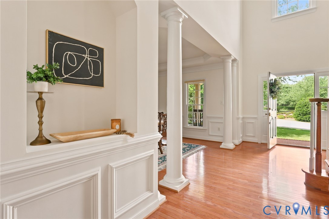 4701 Regal Oaks Road Glen Allen, VA 23059 - Photo 6 of 60 a hallway with a sink and a window