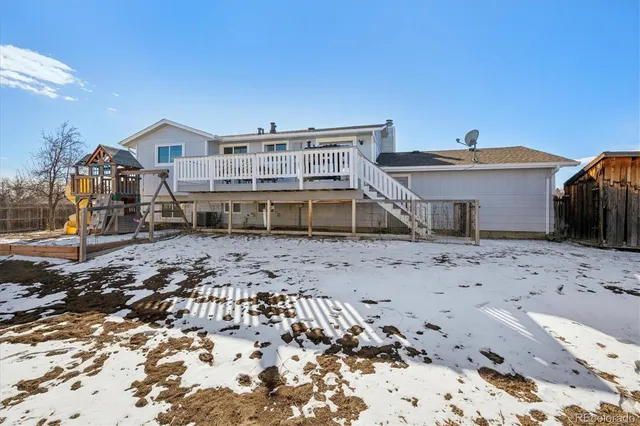 a view of a house with a outdoor space