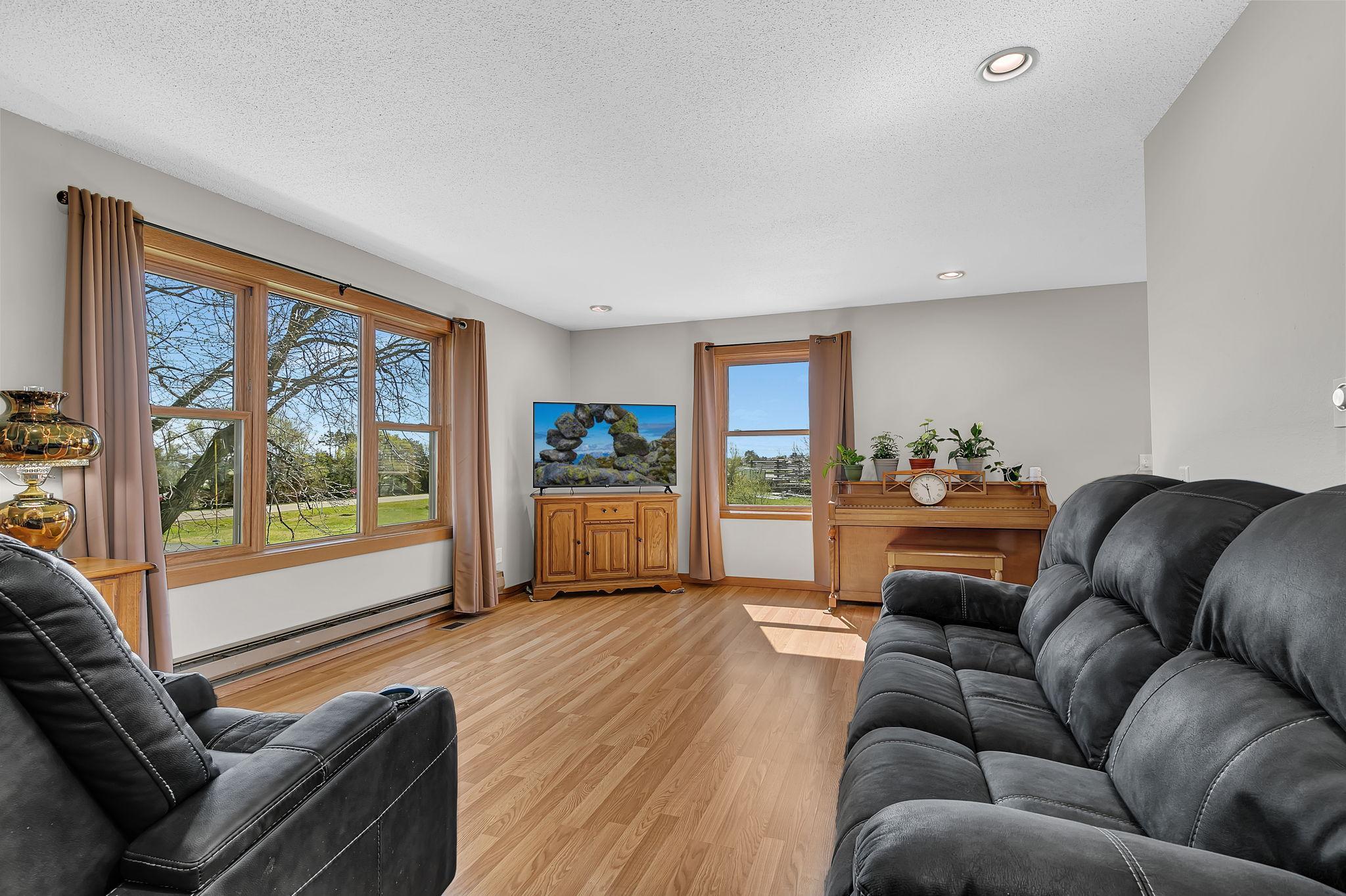 7481 State Street Clear Lake, MN 55319 - Photo 7 of 27
