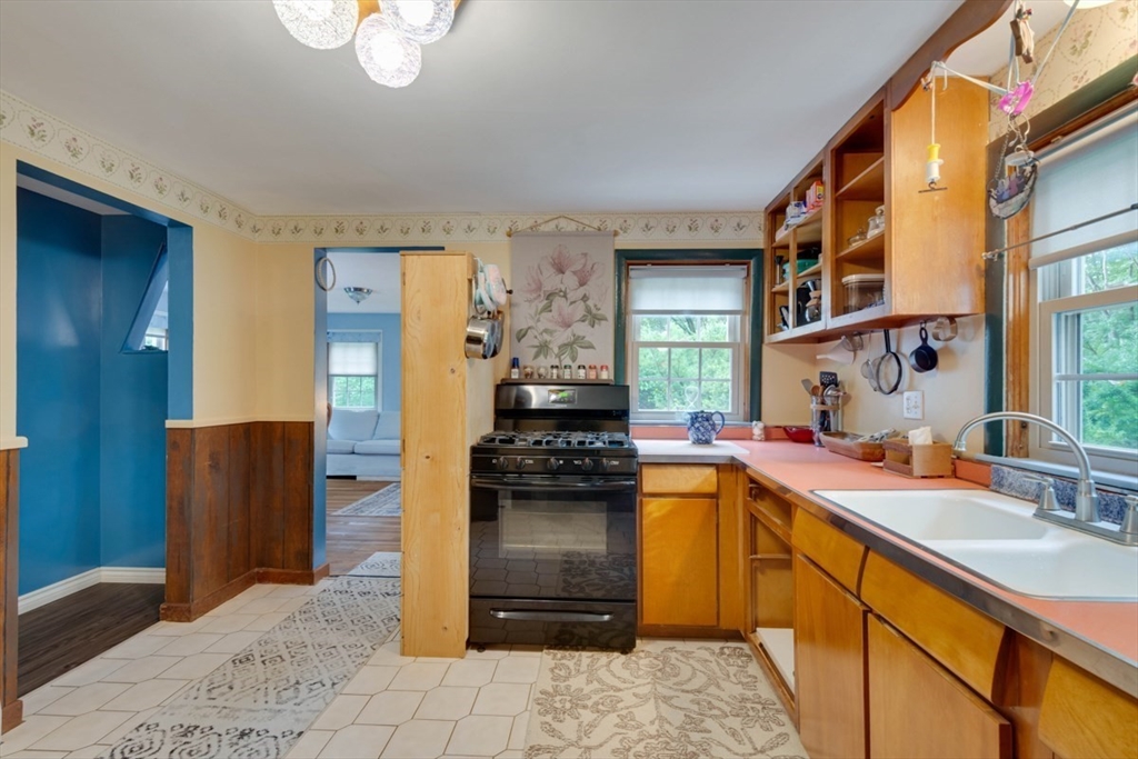 27 Elm Street Rear Bellingham, MA 02019 - Photo 5 of 16 Gallery Image 5
