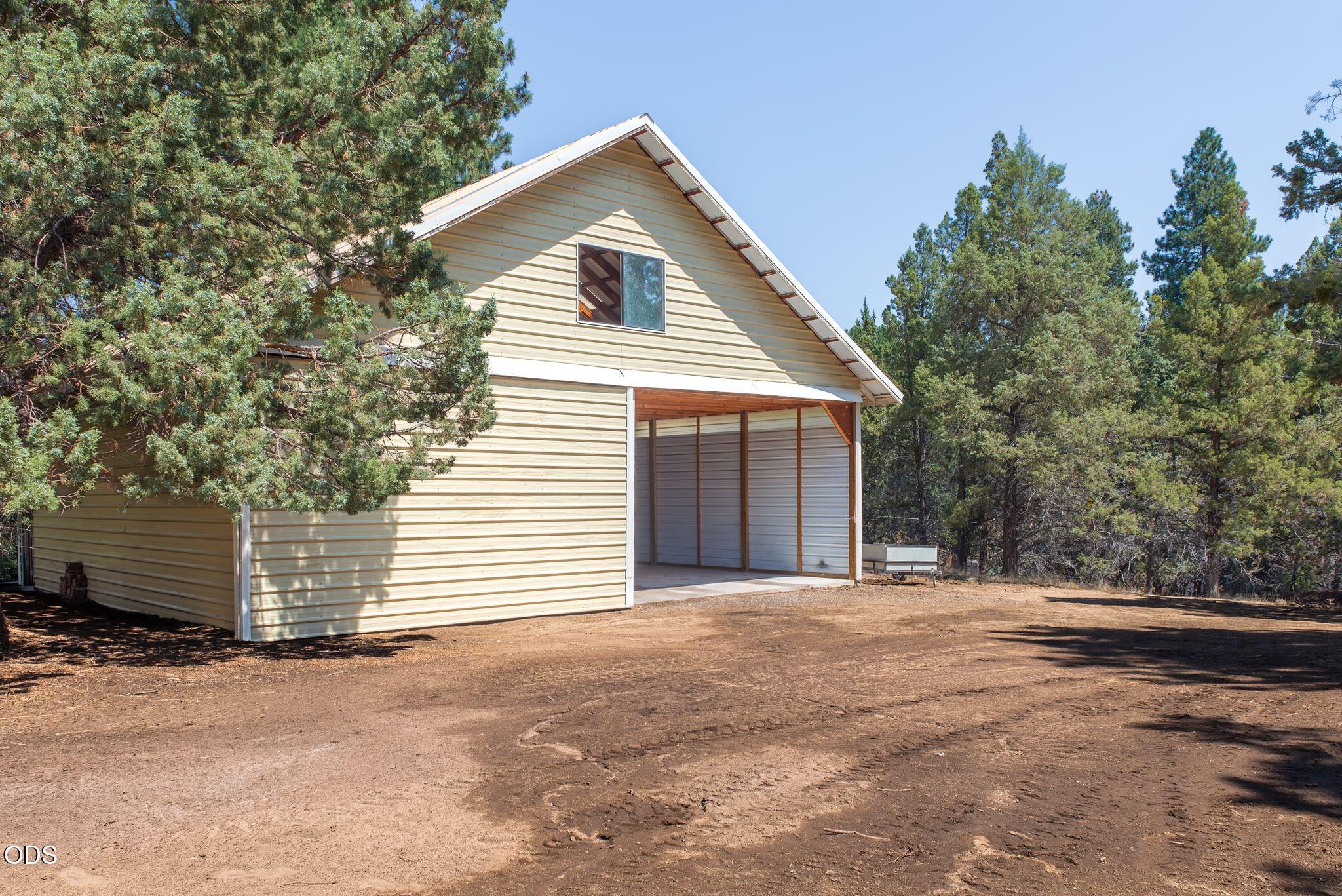 63435 O. B. Riley Road Bend, OR 97703 - Photo 11 of 46 Gallery Image 11