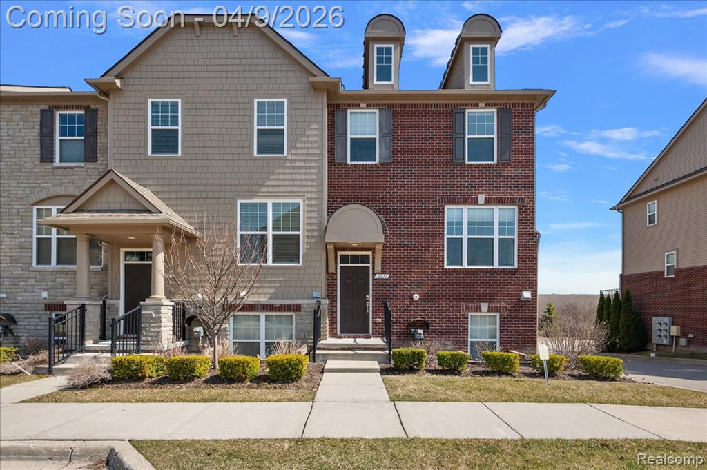 2877 Hartwick Drive Rochester, MI 48307 - Photo 1 of 44