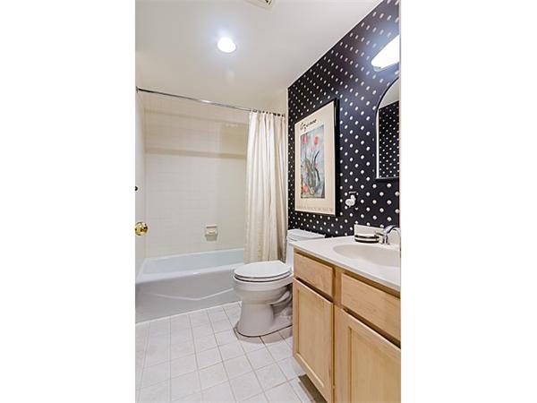 65 Algonquin Road, Unit 65 Newton, MA 02467 - Photo 14 of 17