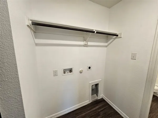 $1,499 | 5113 Avenue G, Fort Worth, TX 76105