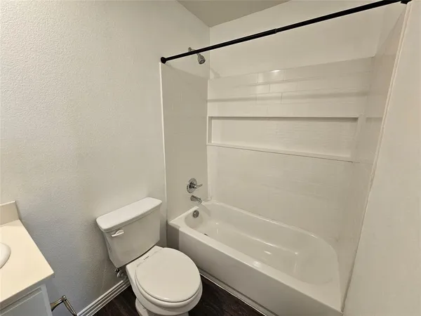 $1,499 | 5113 Avenue G, Fort Worth, TX 76105