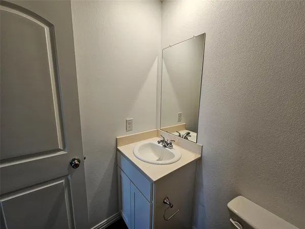 $1,499 | 5113 Avenue G, Fort Worth, TX 76105