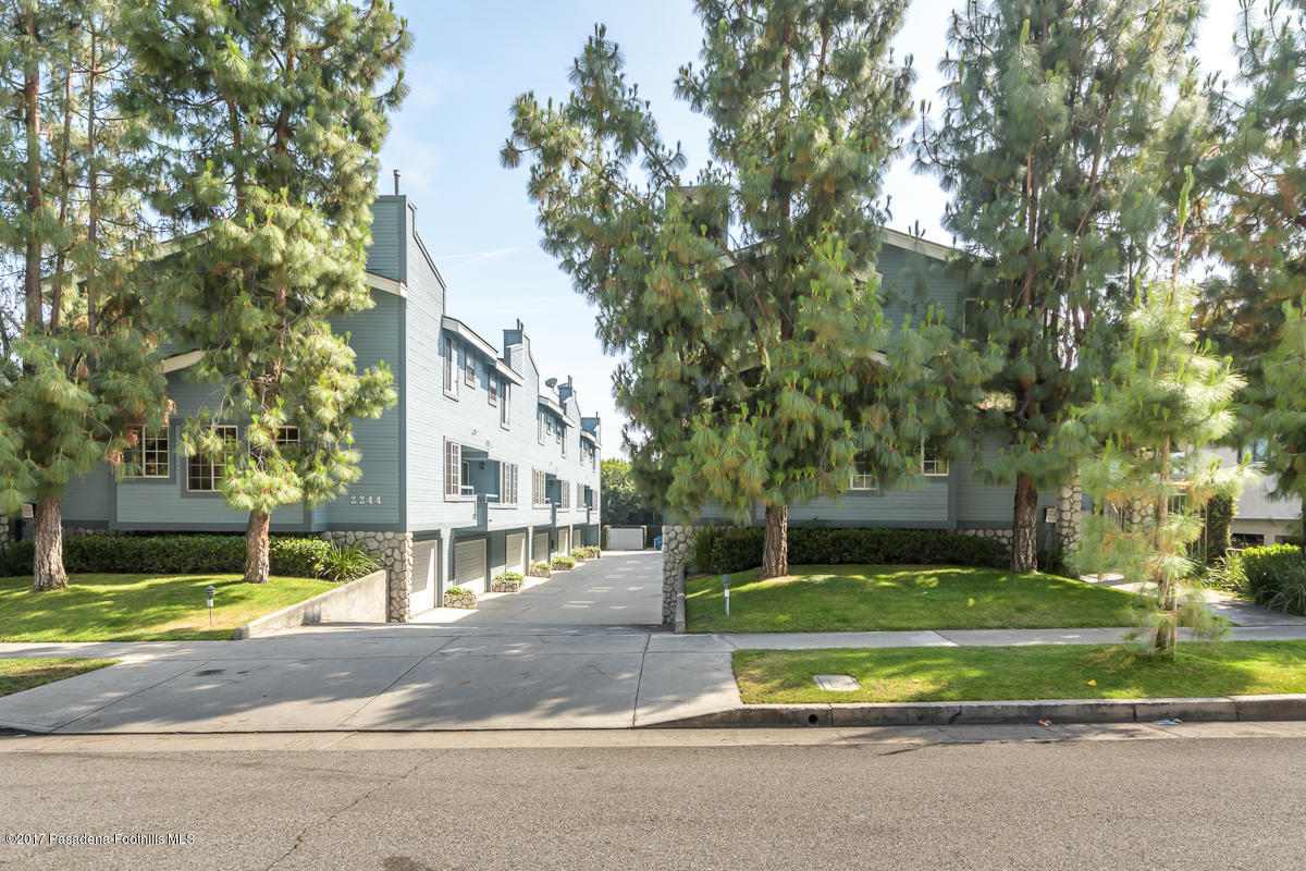 2248 Del Mar Road, Unit 7 Montrose, CA 91020 - Photo 2 of 35 a view of a house with a yard
