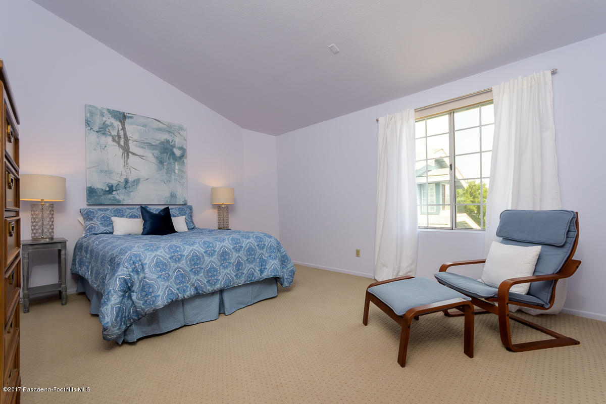 2248 Del Mar Road, Unit 7 Montrose, CA 91020 - Photo 19 of 35 a bedroom with a bed and window