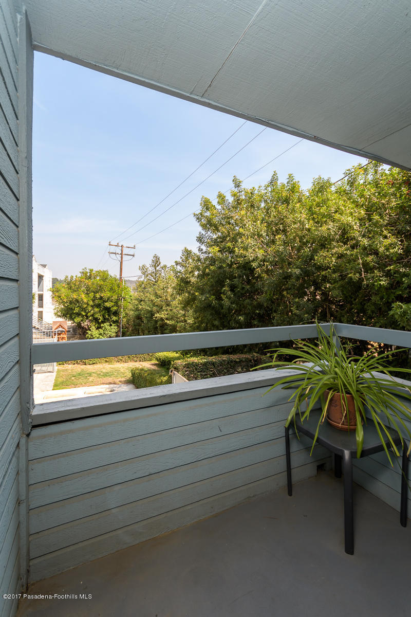 2248 Del Mar Road, Unit 7 Montrose, CA 91020 - Photo 7 of 35 a view of outdoor space with seating area