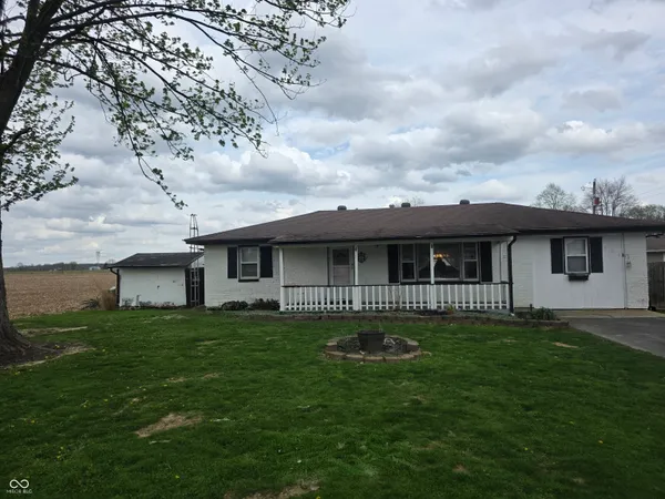 $199,500 | 604 North Carroll Drive, Westport, IN 47283