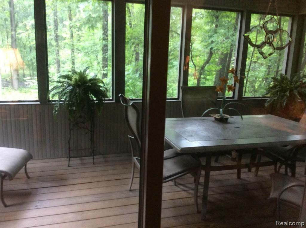 11491 Ridge Road South Lyon, MI 48178 - Photo 6 of 13 Ridge9.jpg