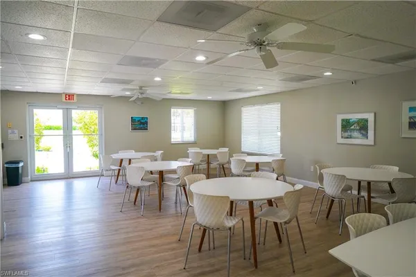 $574,900 | 658 Broad Avenue South, Unit J658, Naples, FL 34102