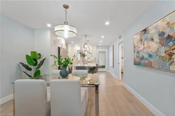 $574,900 | 658 Broad Avenue South, Unit J658, Naples, FL 34102