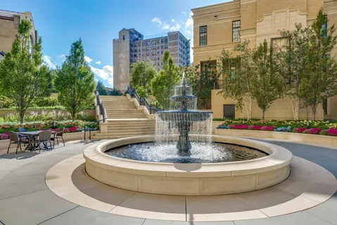 $2,999,000 | 2550 North Lakeview Avenue, Unit N1904, Chicago, IL 60614