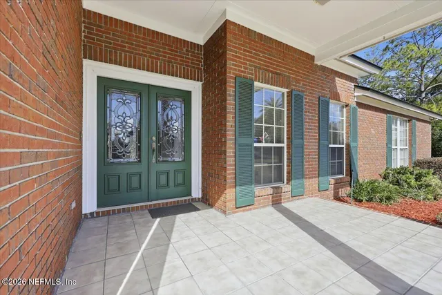 a view of entrance front of the house