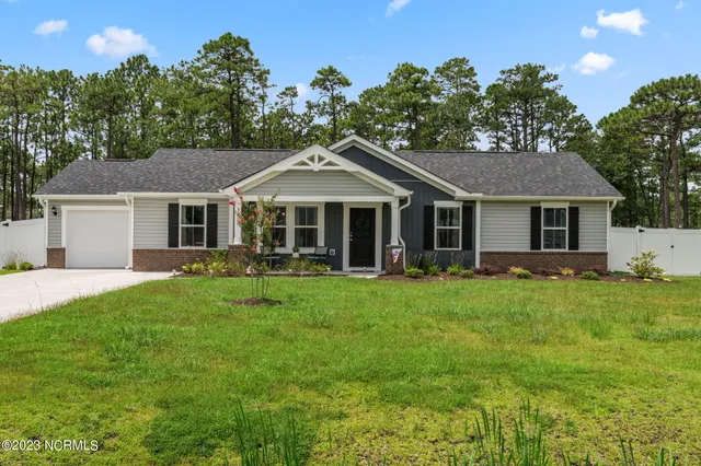 $2,350 | 920 Golfview Road, Southport, NC 28461